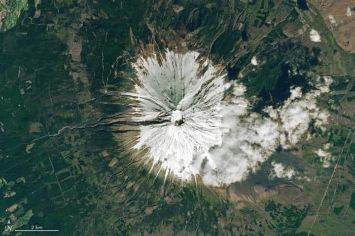 Mount Fuji From Space 2023 Annotated.jpg