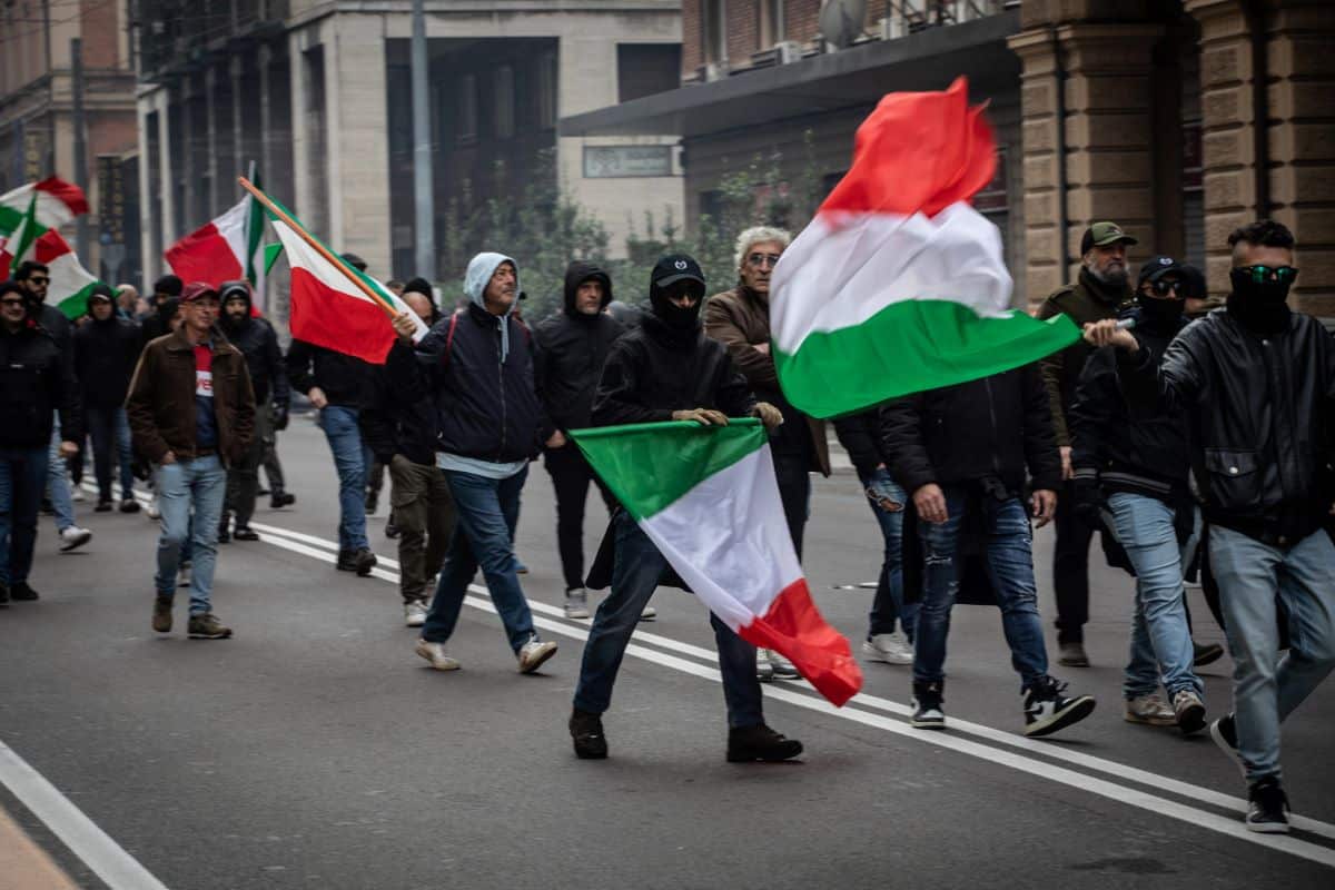 bologna scontri casapound.jpg