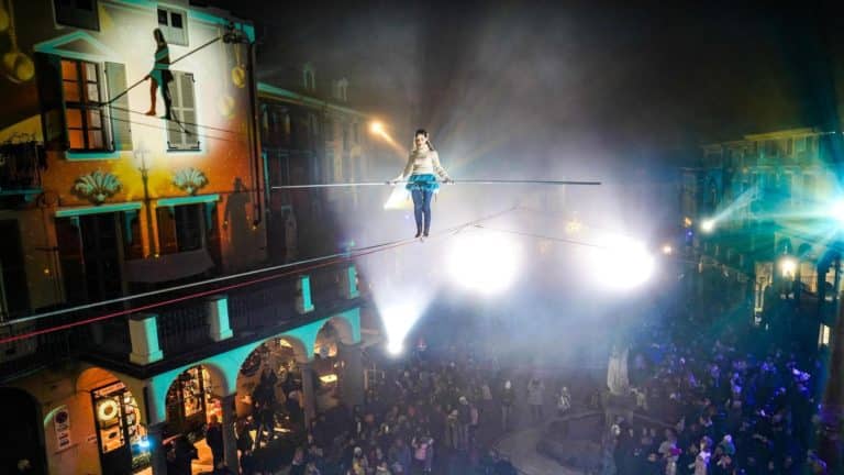 La funambola che sfida ogni giorno la paura: «Guardare la morte in faccia mi aiuta a vivere meglio» 3 giulia cammarota funambola.jpg