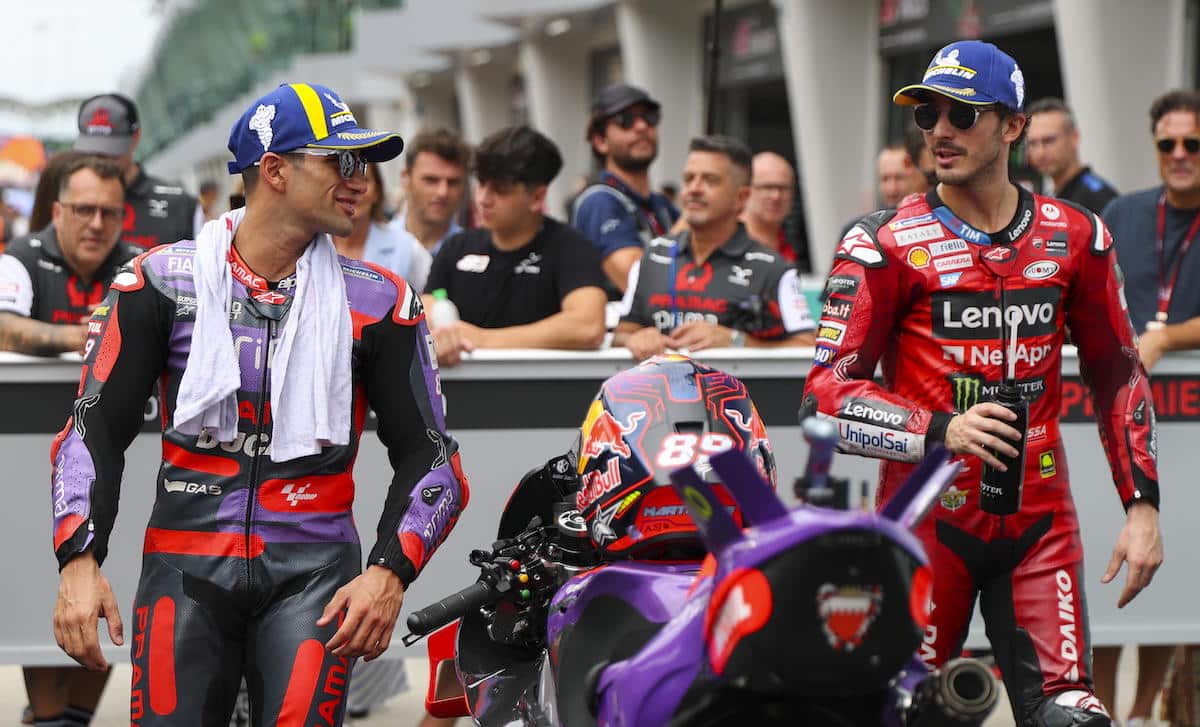 MotoGP Malesia, Bagnaia vince e cancella la festa a Martin: si deciderà tutto a Barcellona. Brutto incidente in avvio – Il video 1 moto gp malesia bagnaia martin incidente.jpg