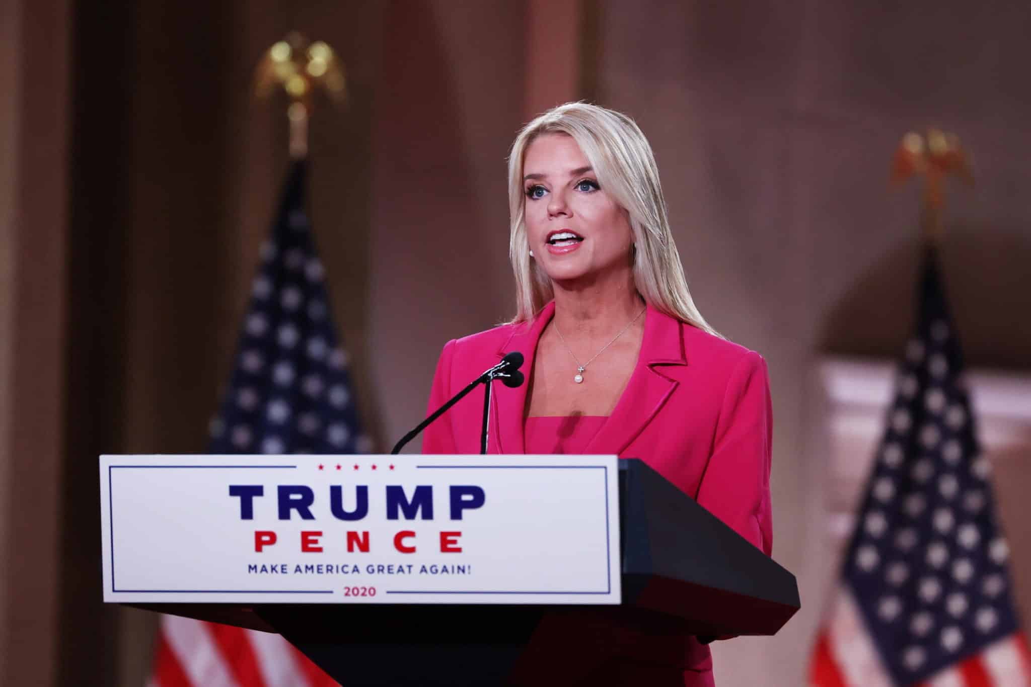 pam bondi nuova ministra giustizia usa scaled.jpg