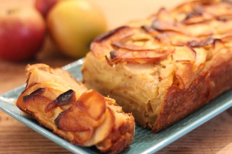 plumcake alle mele la ricetta AdobeStock 321706437 1200x800 1.jpeg