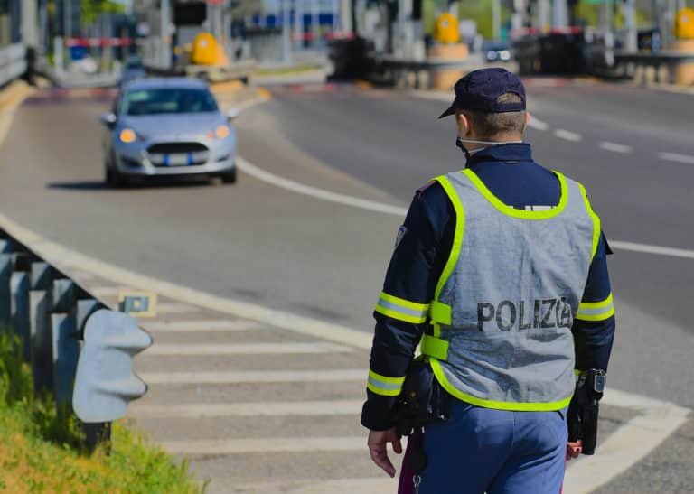 polizia stradale scaled.jpeg