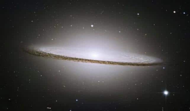 sombrero galaxy hubble.jpg