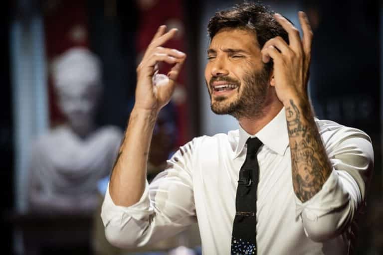 stefano de martino amici affari tuoi.jpg