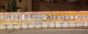 striscione anti trump roma.jpg