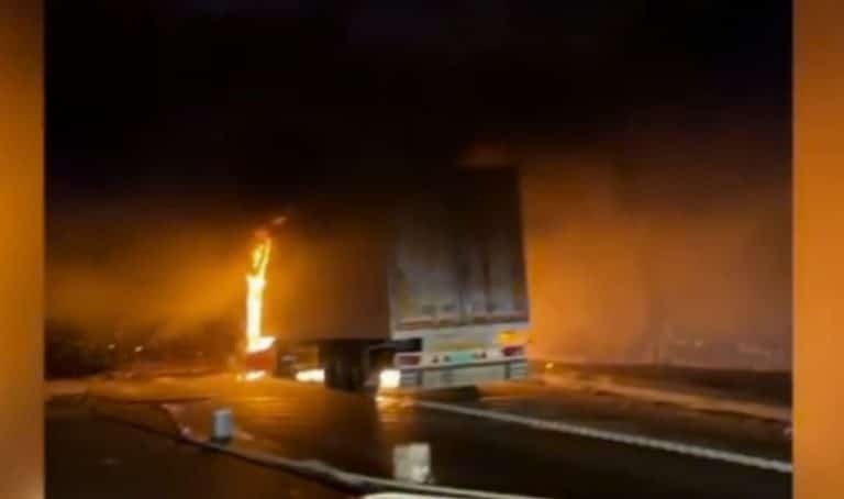 torino tir va a fuoco 1.jpg