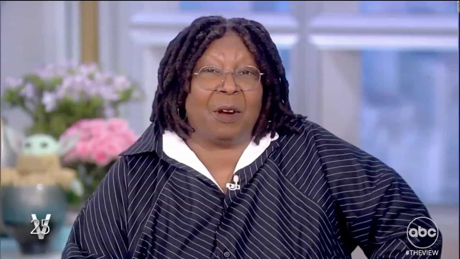 whoopi goldberg sospesa olocausto.jpg