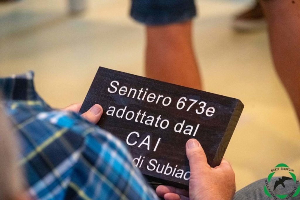 Adotta un sentiero.jpg