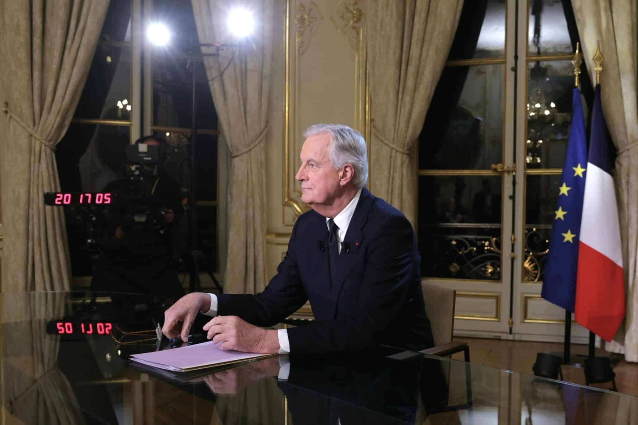 Francia il premier Barnier chiede un sussulto di responsabilita contro la mozione di sfiducia. E Macron chiude alle dimissioni Fantapolitica scaled.jpg