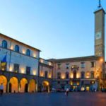 PIAZZA DEL COMUNE VITERBO download 1.jpg