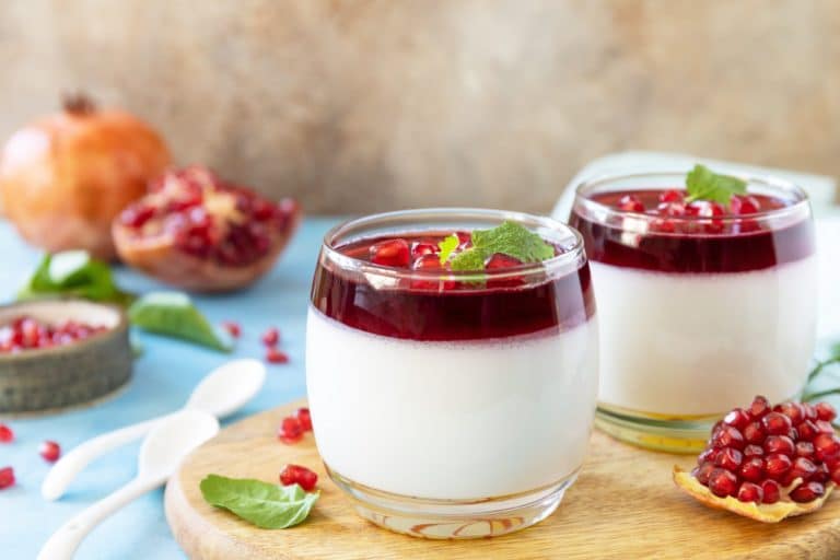 Panna cotta alal melagrana scaled.jpg