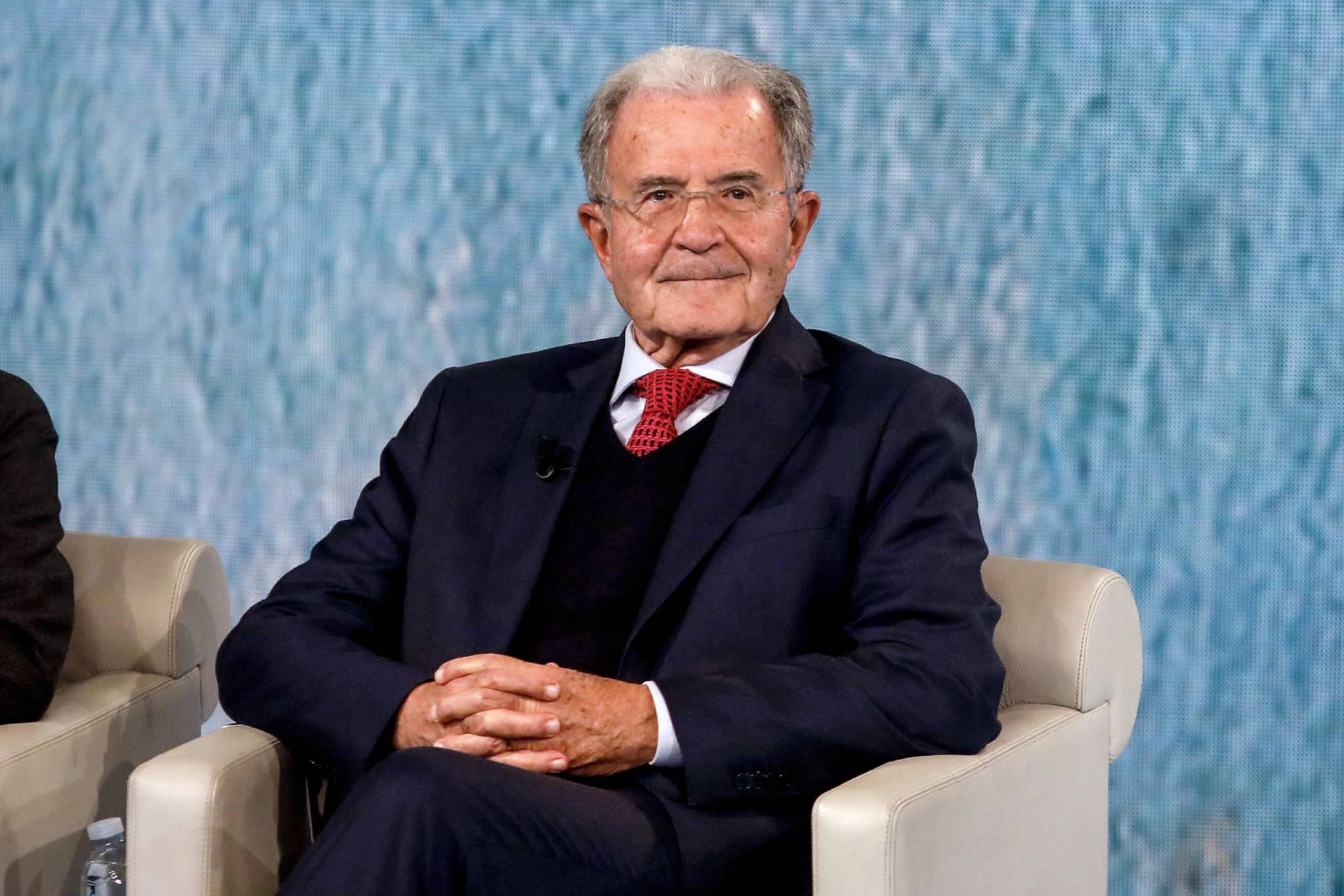 Prodi ne ha per tutti Ursula Doveva fare lassicuratrice. Meloni piace in Usa perche obbedisce scaled.jpg