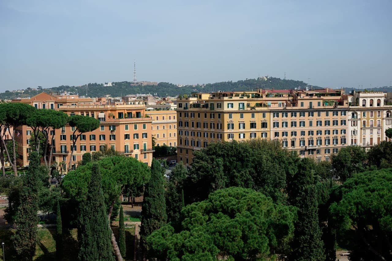 Quanti stipendi servono per comprare casa nelle città italiane: a Roma 165, ad Avellino 33 1 Roma casa.jpg