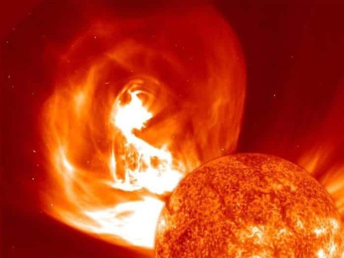 Solar Storm With Plasma Ejection 777x583 1.jpg