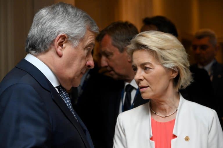 Tajani von der Leyen.jpg