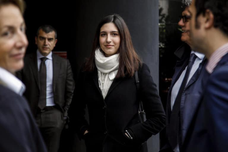 abusi farfalle ginnastica telefonate pm federale.jpg