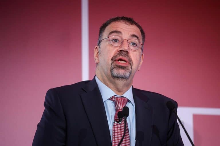 acemoglu crisi auto.jpeg