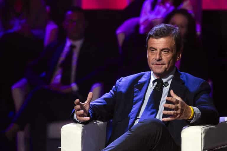 carlo calenda 2 scaled.jpg