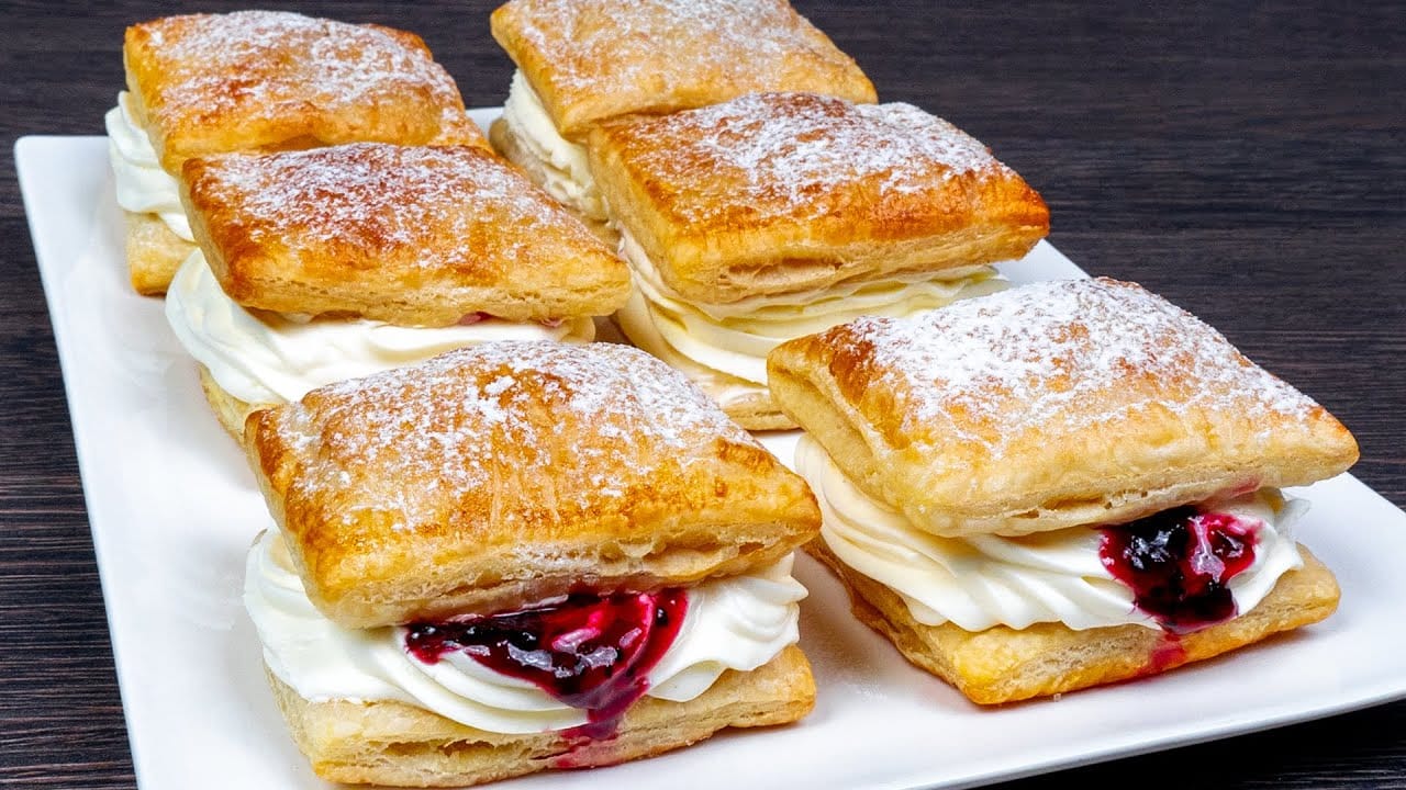 Li faccio a Capodanno, l’ultima volta li ho fatti provare a una mia amica ed è impazzita: spacco di sicuro! 1 dessert di pasta sfoglia alla crema.jpg