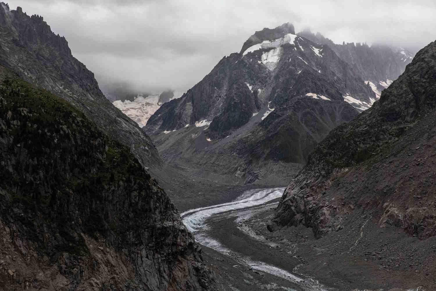 Non solo Adamello e Marmolada, la crisi climatica sta cambiando il volto di tutti i ghiacciai italiani (solo uno si salva) 1 ghiacciai.jpg