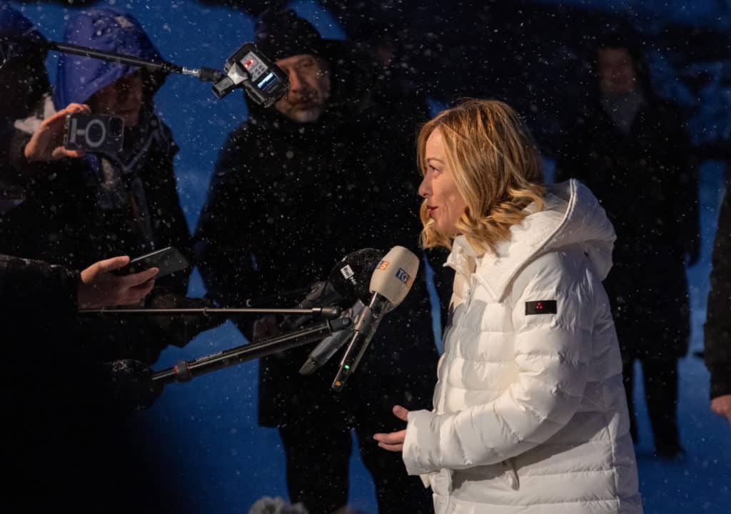 giorgia meloni babbo natale scaled.jpg