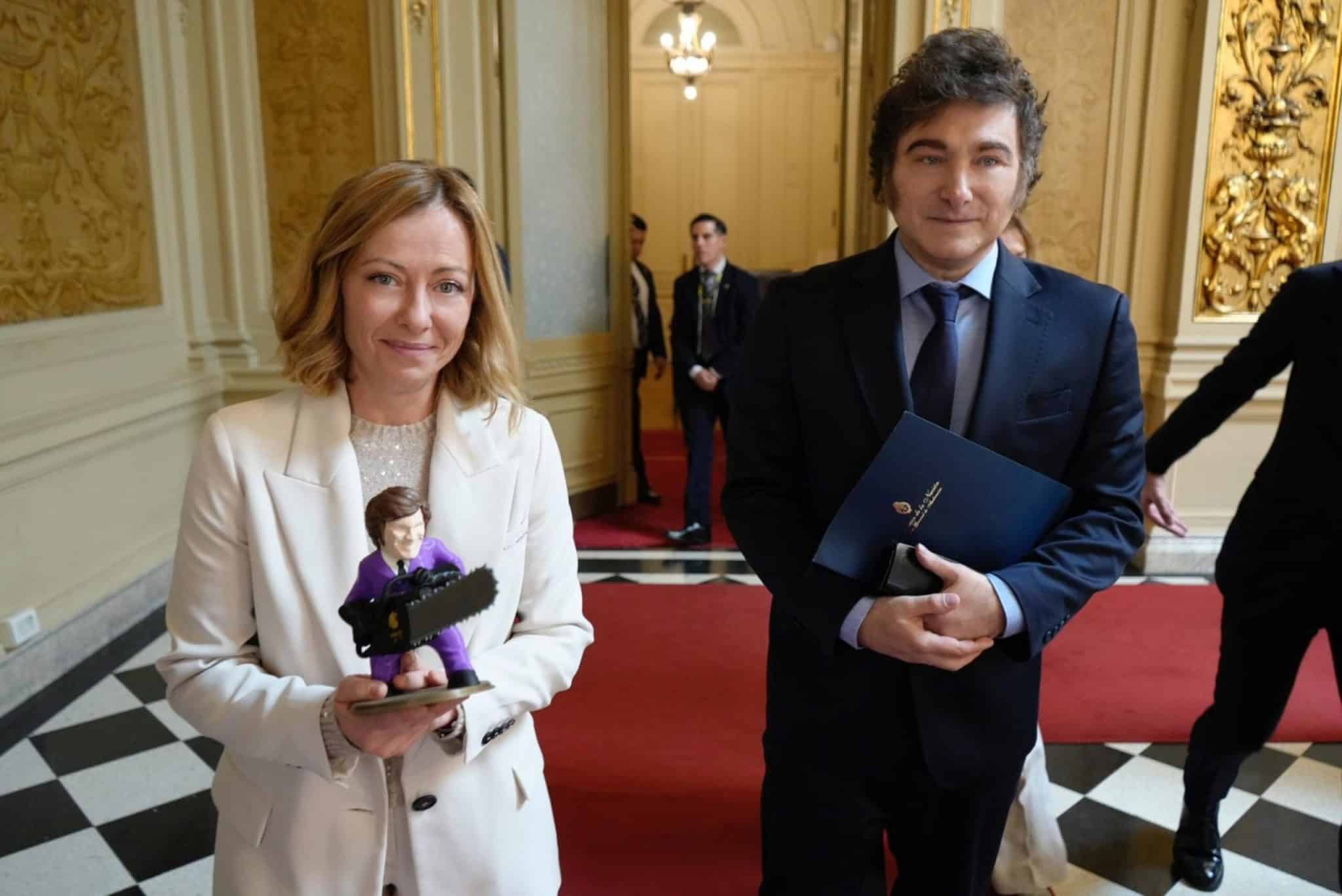 Giorgia Meloni concede la cittadinanza italiana al presidente argentino Javier Milei 1 giorgia meloni javier milei 2 scaled.jpg