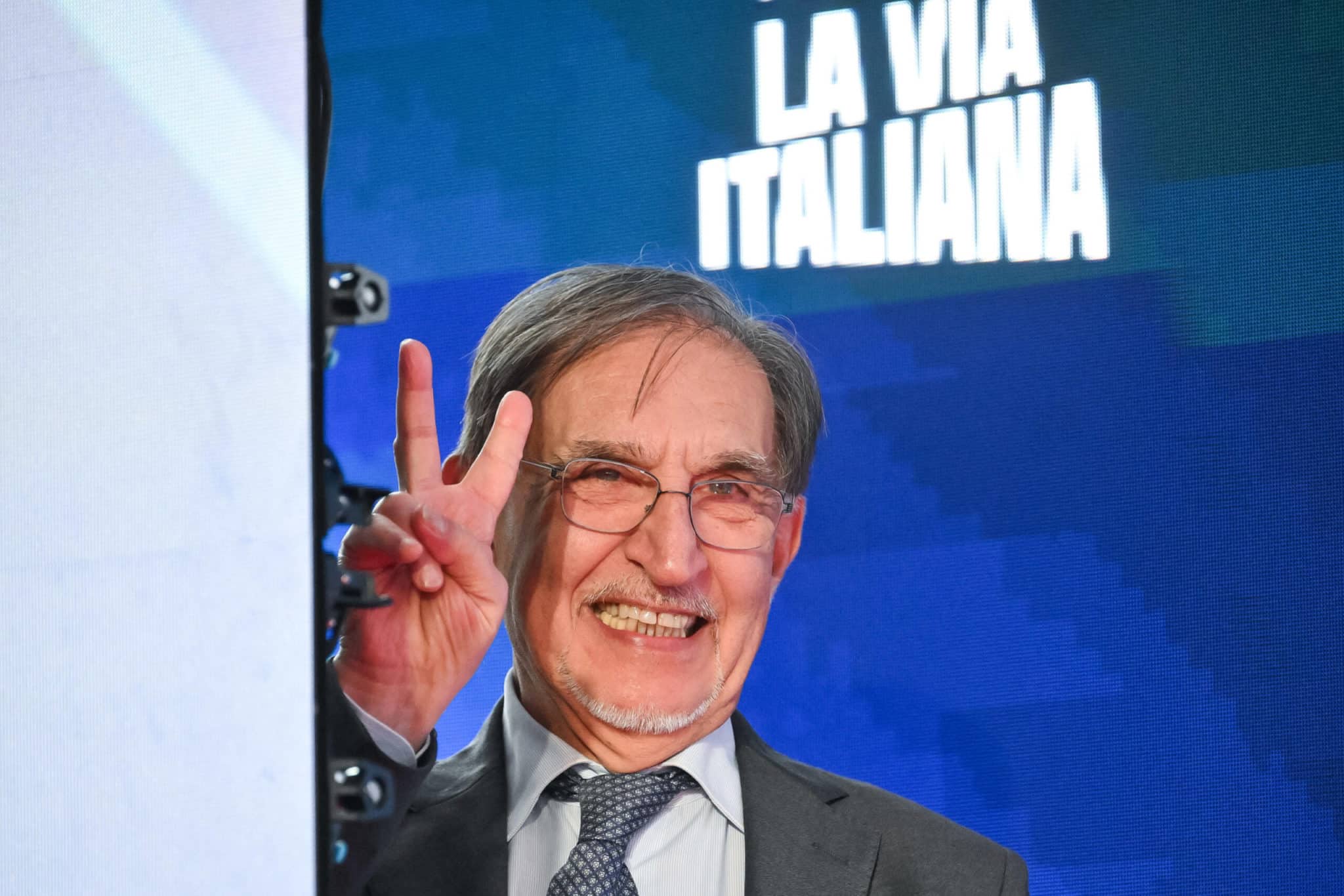 La Russa ad Atreju gela la Lega: «Sì all’Autonomia ma andrò a votare al referendum». Battute a tutto campo e la difesa di Musk, Netanyahu e Santanché 1 ignazio la russa atreju venerdi 13 dicembre scaled.jpg
