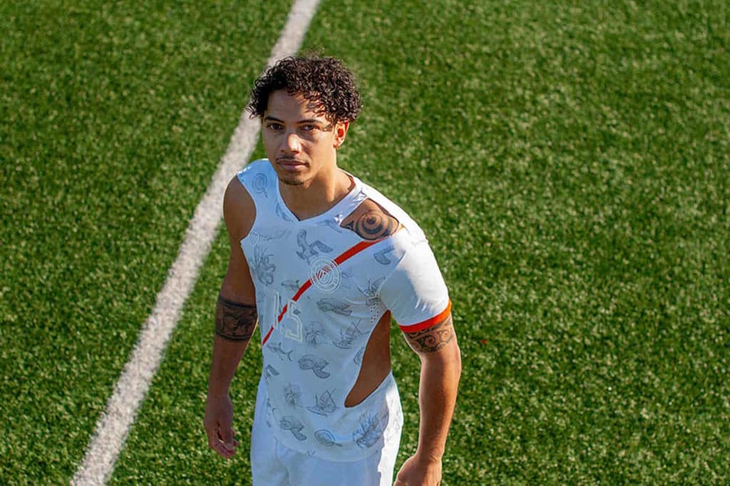 maglia da calcio scompare.jpg