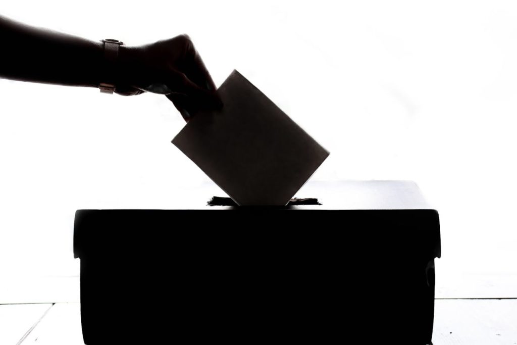 referendum voto urna.jpg