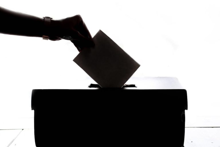 referendum voto urna.jpg