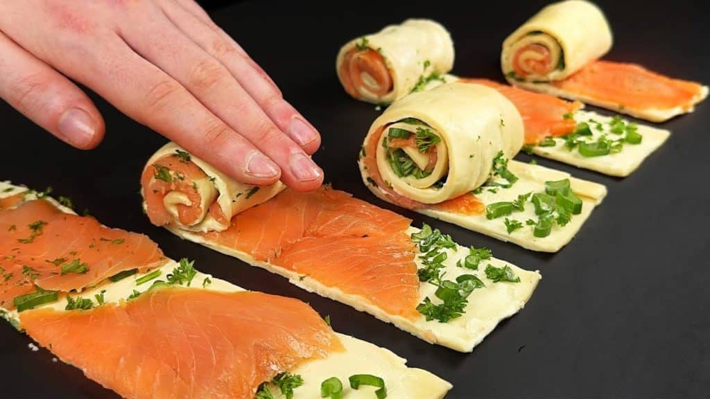 rotoli di pasta sfoglia al salmone.jpg