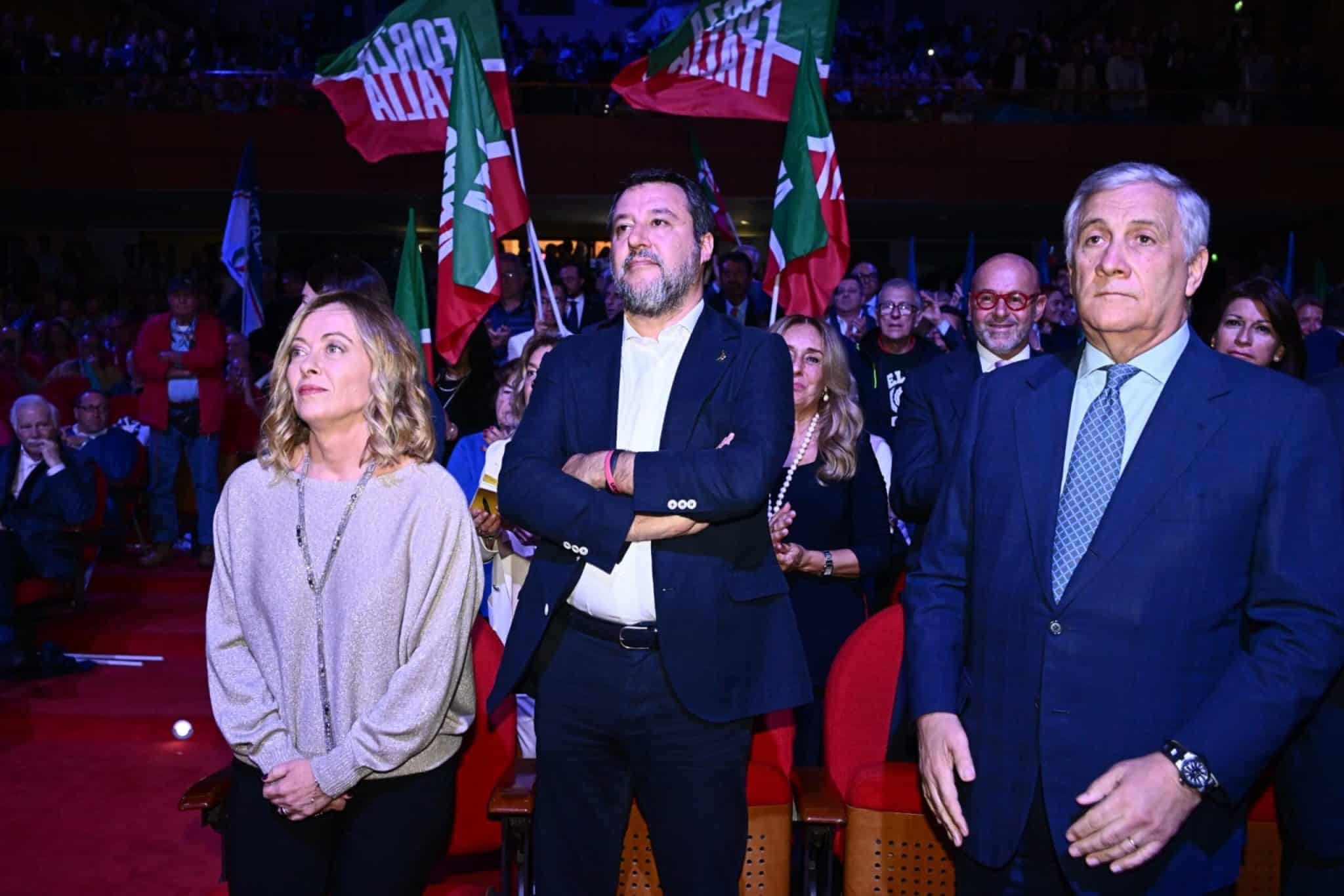 salvini meloni tajani sondaggio fine 2024 scaled.jpg