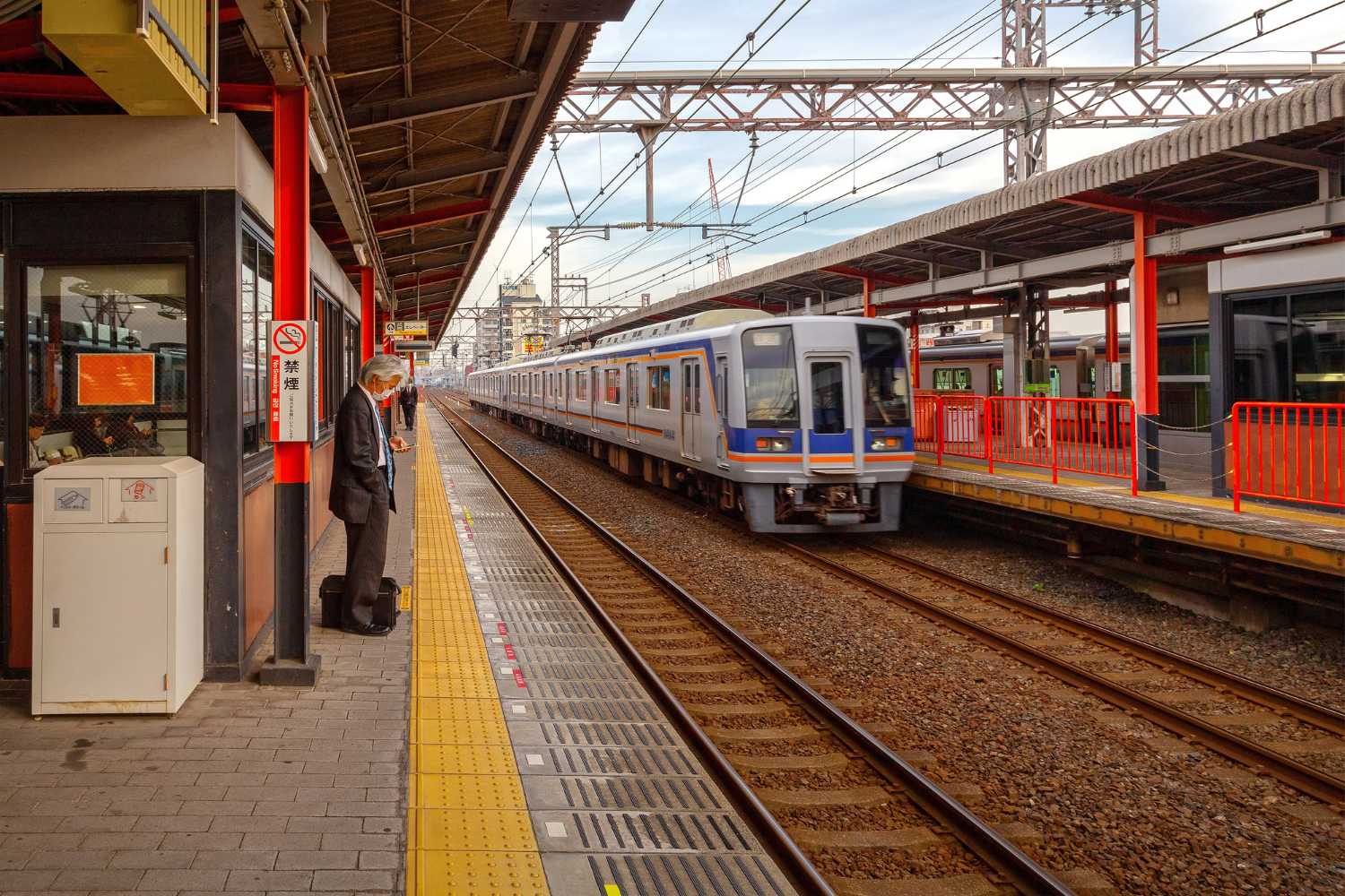 stazioni ferroviarie.jpg