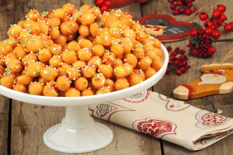 struffoli 1.jpg