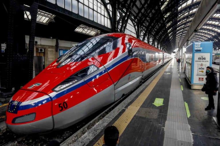 trenitalia treno frecciarossa 2.jpeg