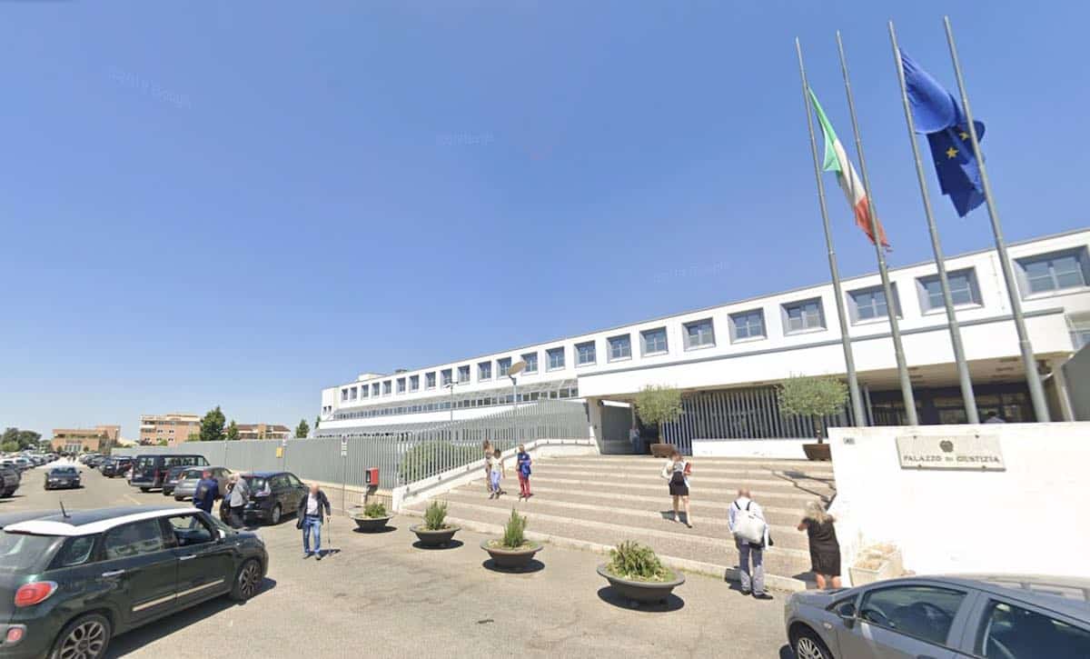 Viterbo, denuncia il marito 7 anni dopo: «Mi portò in campagna e mi diede fuoco. Ma tornai a casa per proteggere i miei figli» 1 viterbo denuncia marito ustioni anni dopo maltrattamenti.jpg