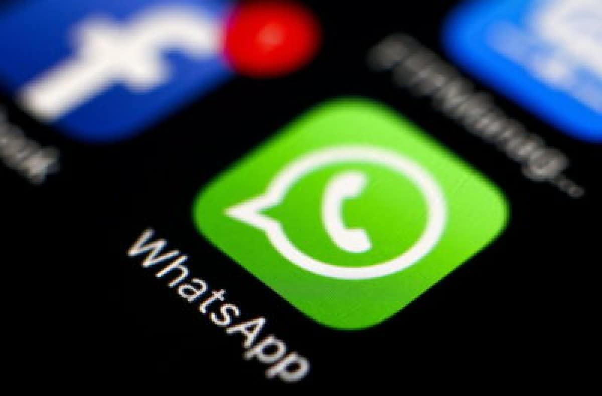 whatsapp contro le fake news ora i messaggi si inoltrano solo a cinque contatti 400x263 1.jpg