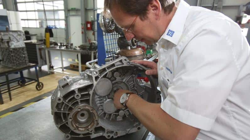 21401 cambiare la frizione auto errori controllo sostituzione manutenzione 2.jpg