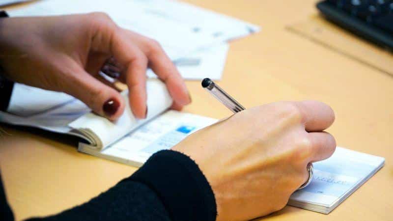 24322 truffa auto assegno whatsapp vendita online.jpg