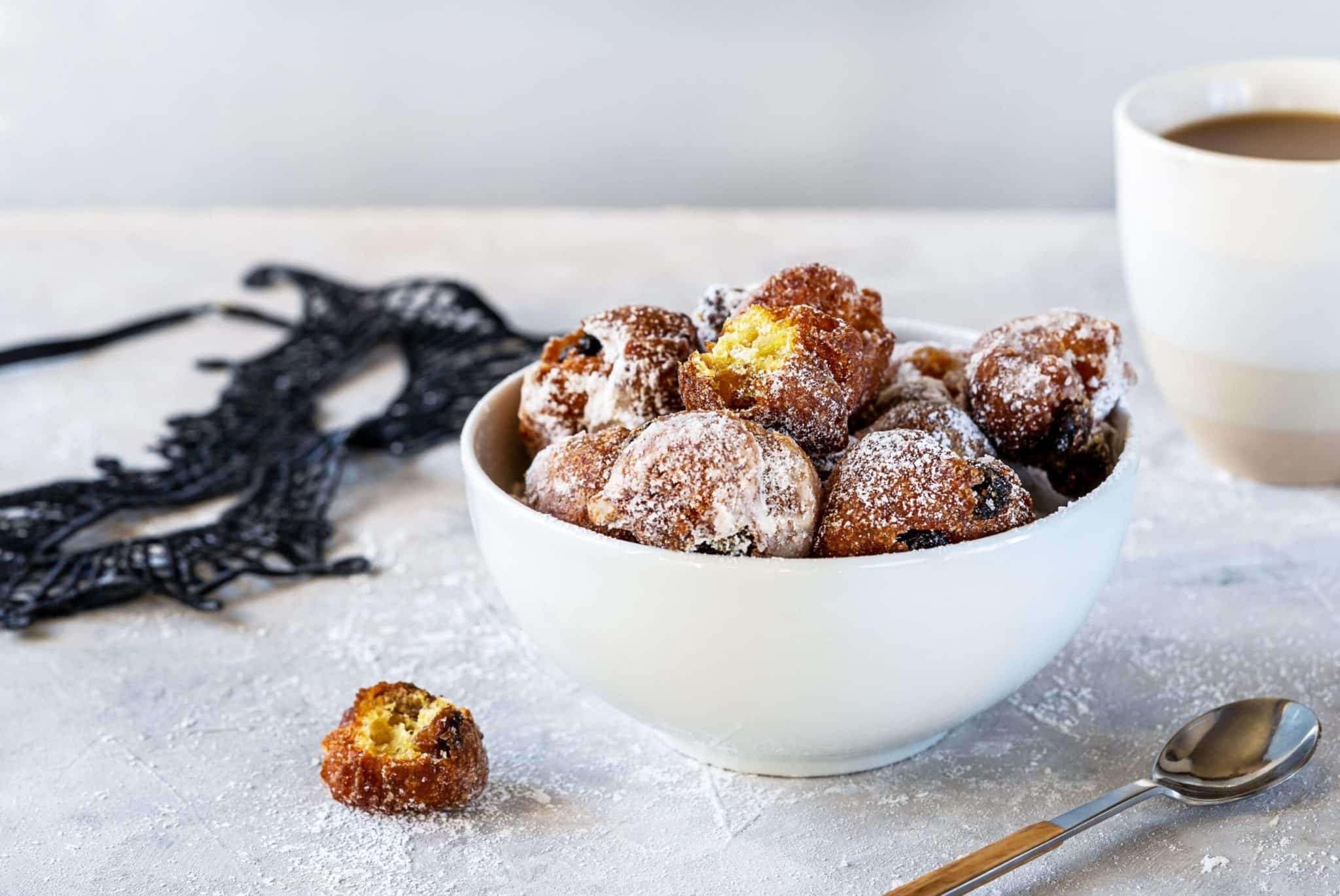 Frittelle con gocce di cioccolato scaled.jpg