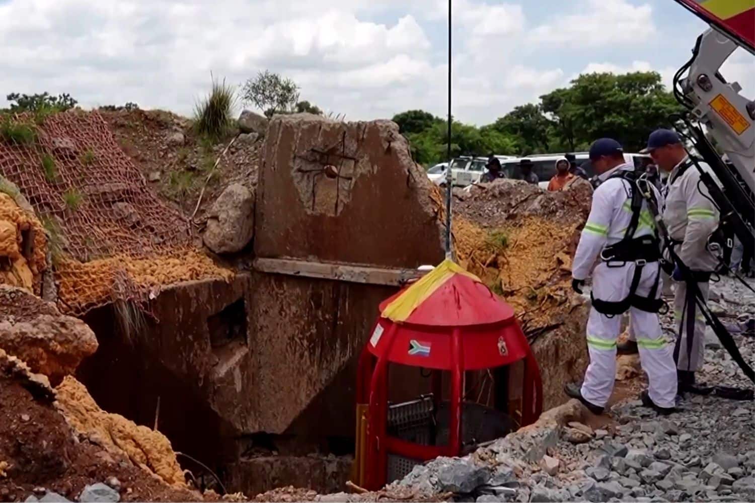 La verità nascosta delle miniere sudafricane: il video choc che svela la tragedia dei minatori abbandonati nel sottosuolo 1 Miniera SudAfrica.jpg