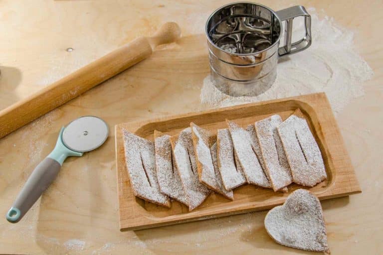 chiacchiere di carnevale.jpg