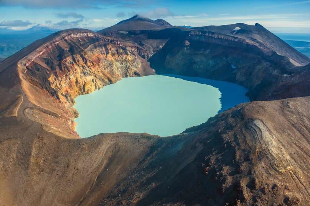 lago vulcanico maly semyachik.jpg