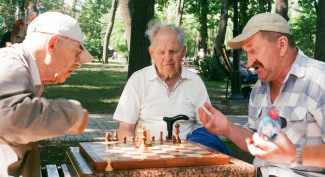 men playing chess 642.jpg