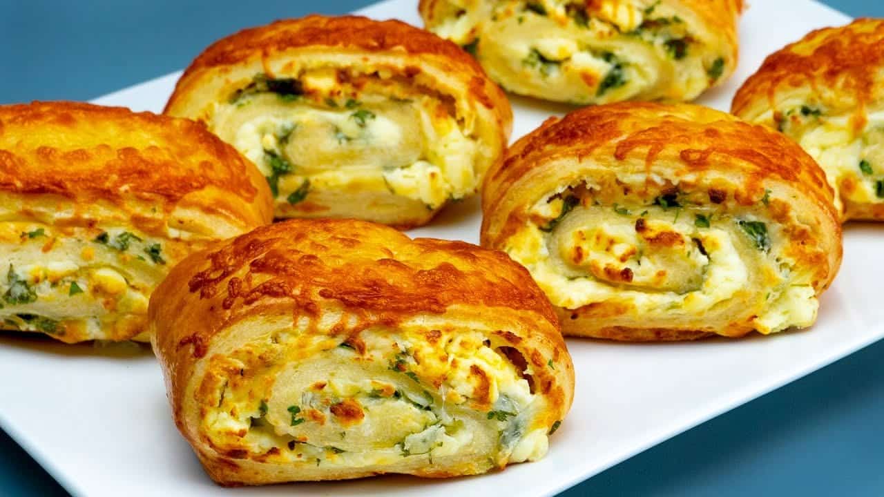 A Capodanno è andato a ruba, ora questo bell’antipasto lo rifaccio anche per l’epifania, ma stavolta raddoppio le dosi! 1 rotolo al formaggio.jpg