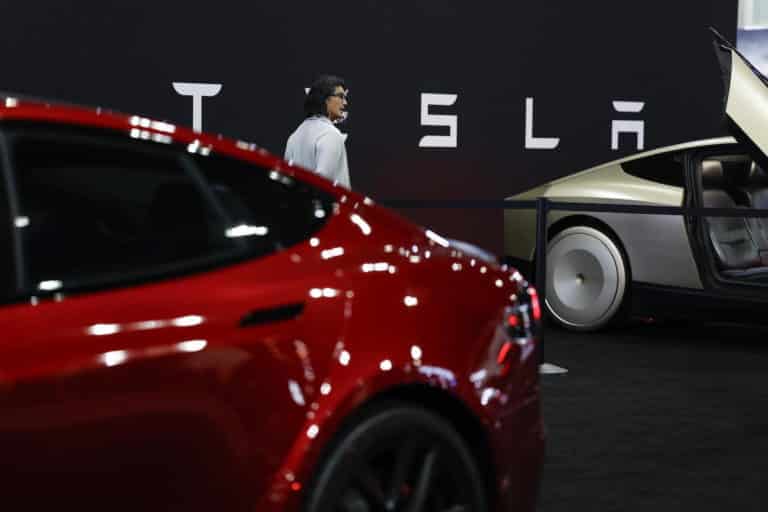 tesla dati vendite 2024 calo.jpg