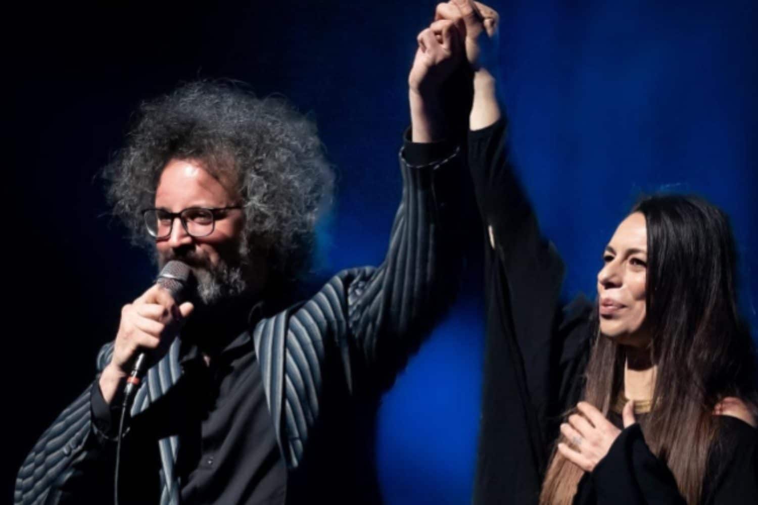 Chi è Amara, la compagna di Cristicchi che questa sera duetterà con lui a Sanremo con “La cura” di Battiato 1 Amara Cristicchi.jpg