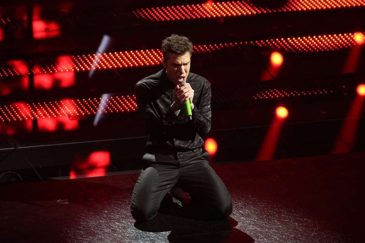 Fedez e Masini: l’indiscrezione sull’assenza per le foto con i Big 1 GI Fedez 1.jpg