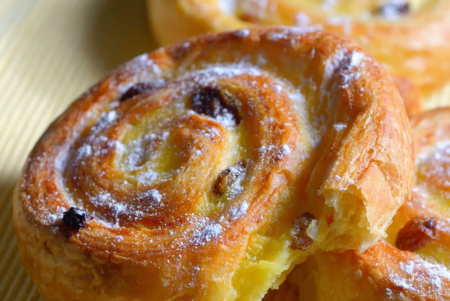 Girelle danesi crema e uvetta: da quando ho scoperto questa ricetta non ne faccio più a meno! 1 Girelle danesi Copertina.jpeg